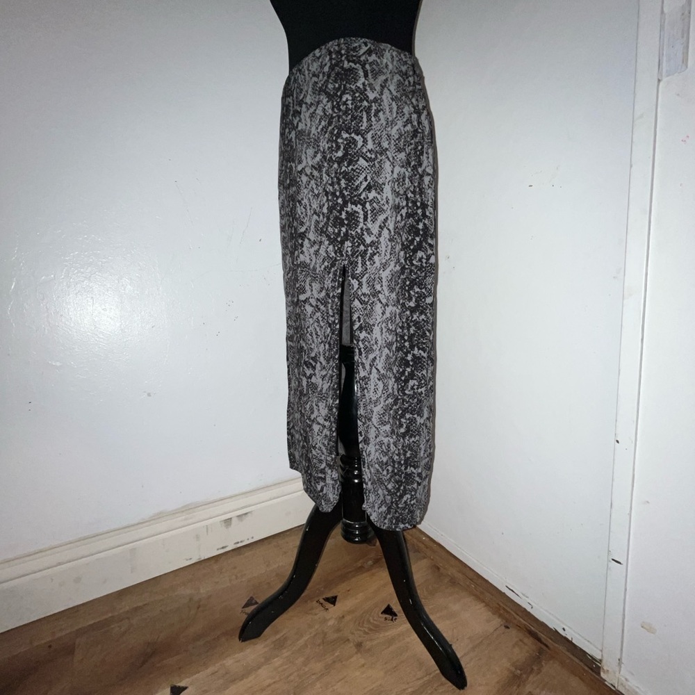 Abercrombie & Fitch Gray Snake Print Midi Skirt